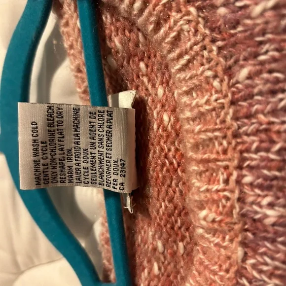 Talbots vintage Winter/Christmas Sweater, size XL, shades of pink and white. - Picture 6 of 12